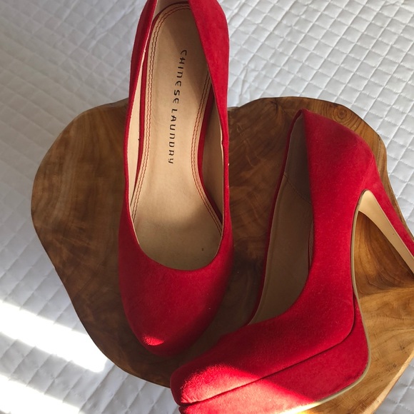 Chinese Laundry Shoes - Red suede platform pumps